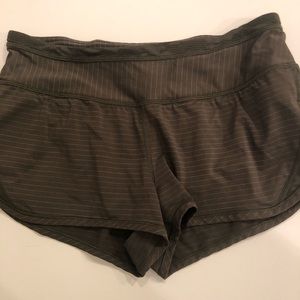 Lululemon short size 6